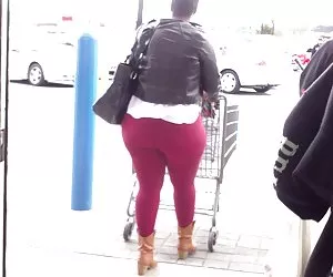 ¡Culo sexo con maduras grande y hermoso!