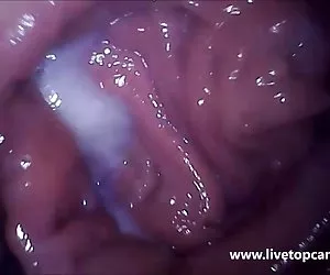 Orgasmo mamando pico de chica cam Livetopcams.com filmado desde dentro de la vagina