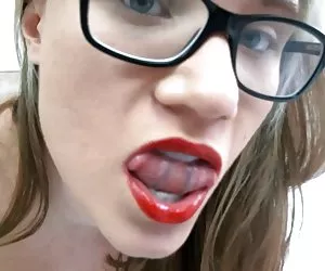 Videos sexo caliente gratis webcam, dirtytalking y bromas mujer con gafas