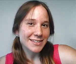 Imagenes desnudas hermosa teen peluda obtiene su coño cremoso follada