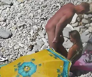 Chico sexo xxx videos gratis corrida de su novia en la boca en una playa pública
