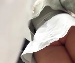 Mujeres desvestidas adolescentes upskirt